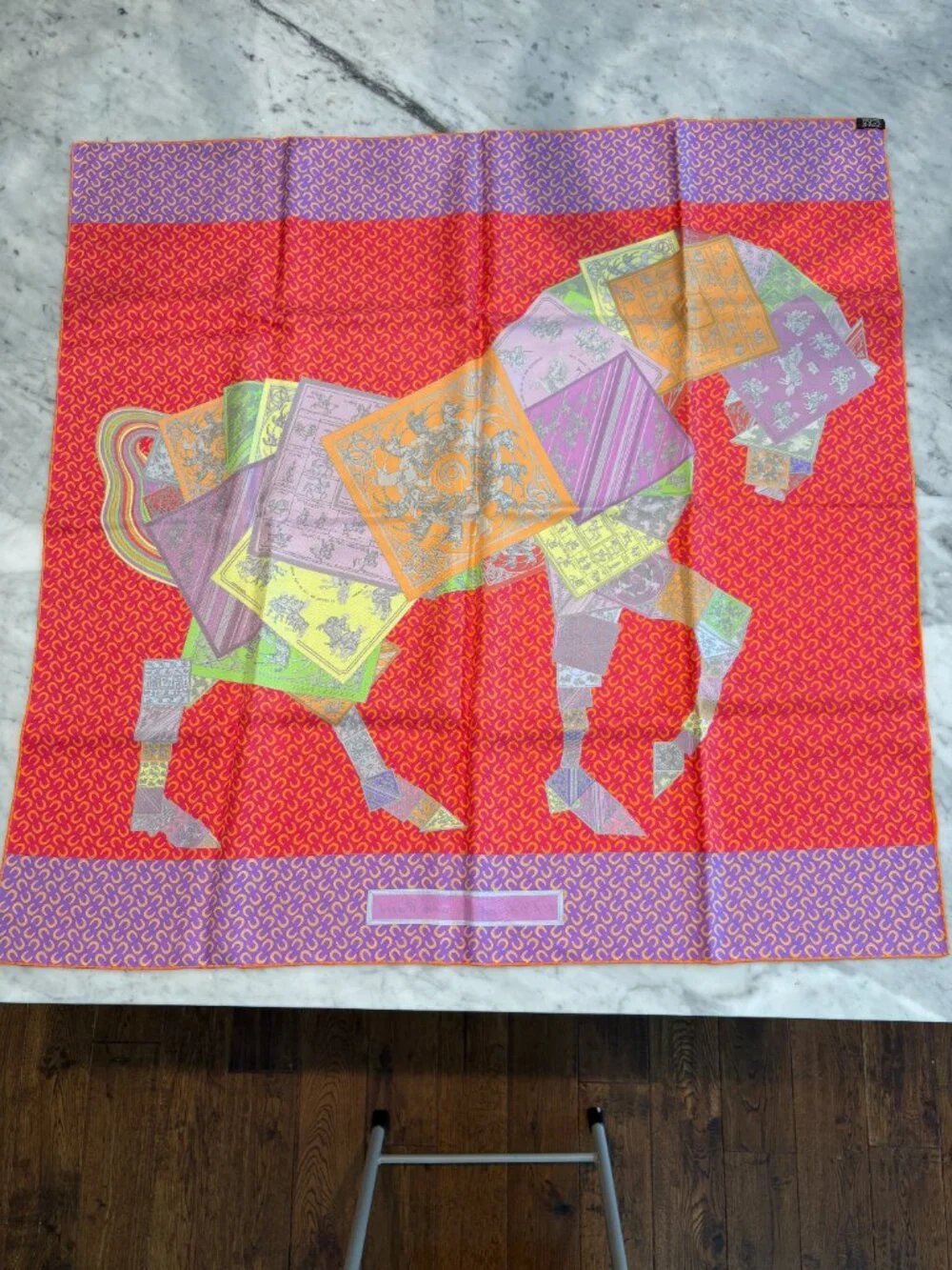 Hermès À Cheval sur mon Carré 90 Silk Scarf NIB Box - Picture 3 of 6